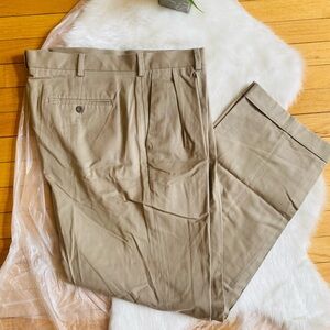 Tan Dress Pants with Classic Straight-Leg Design 36 x 32
